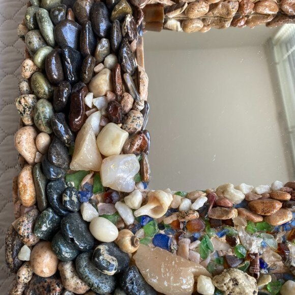 GORGEOUS HANDMADE ROCK & SEASHELL VINTAGE MIRROR ARTWORK (GUC) - Picture 2 of 7